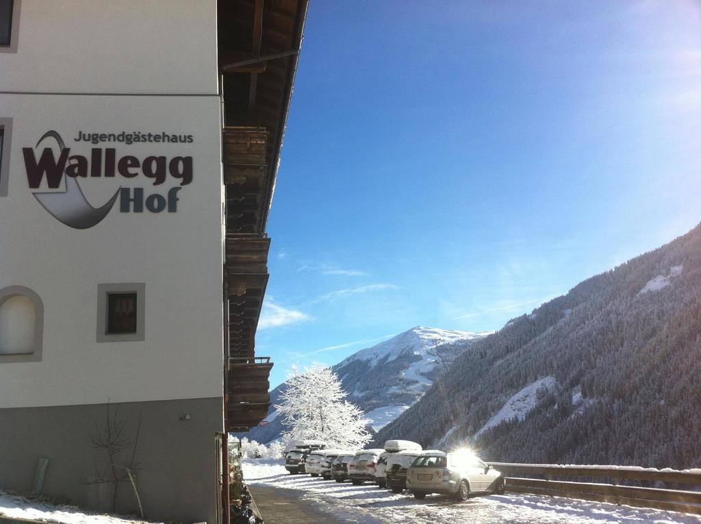 Ski In-Ski Out - Gaestehaeuser Saalbach-Hinterglemm - Wallegghof Christianhof Exterior photo